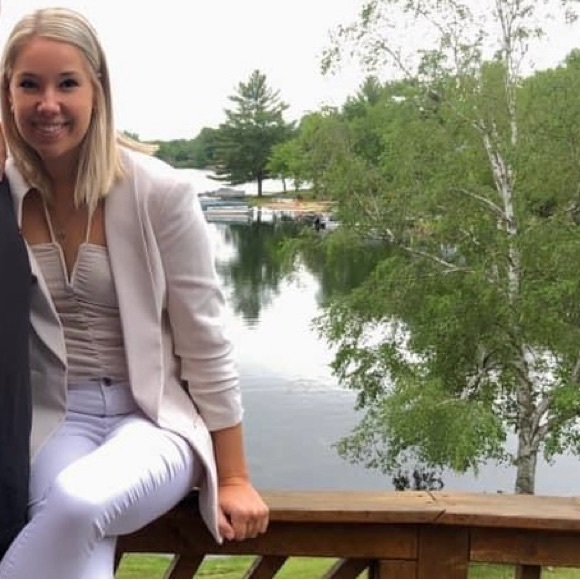 Bundle of tanks/tops from H&M & Forever 21 - Picture 3 of 8